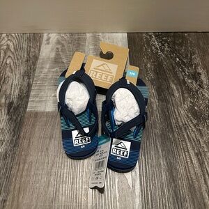 Boys Reef sandals size 5/6